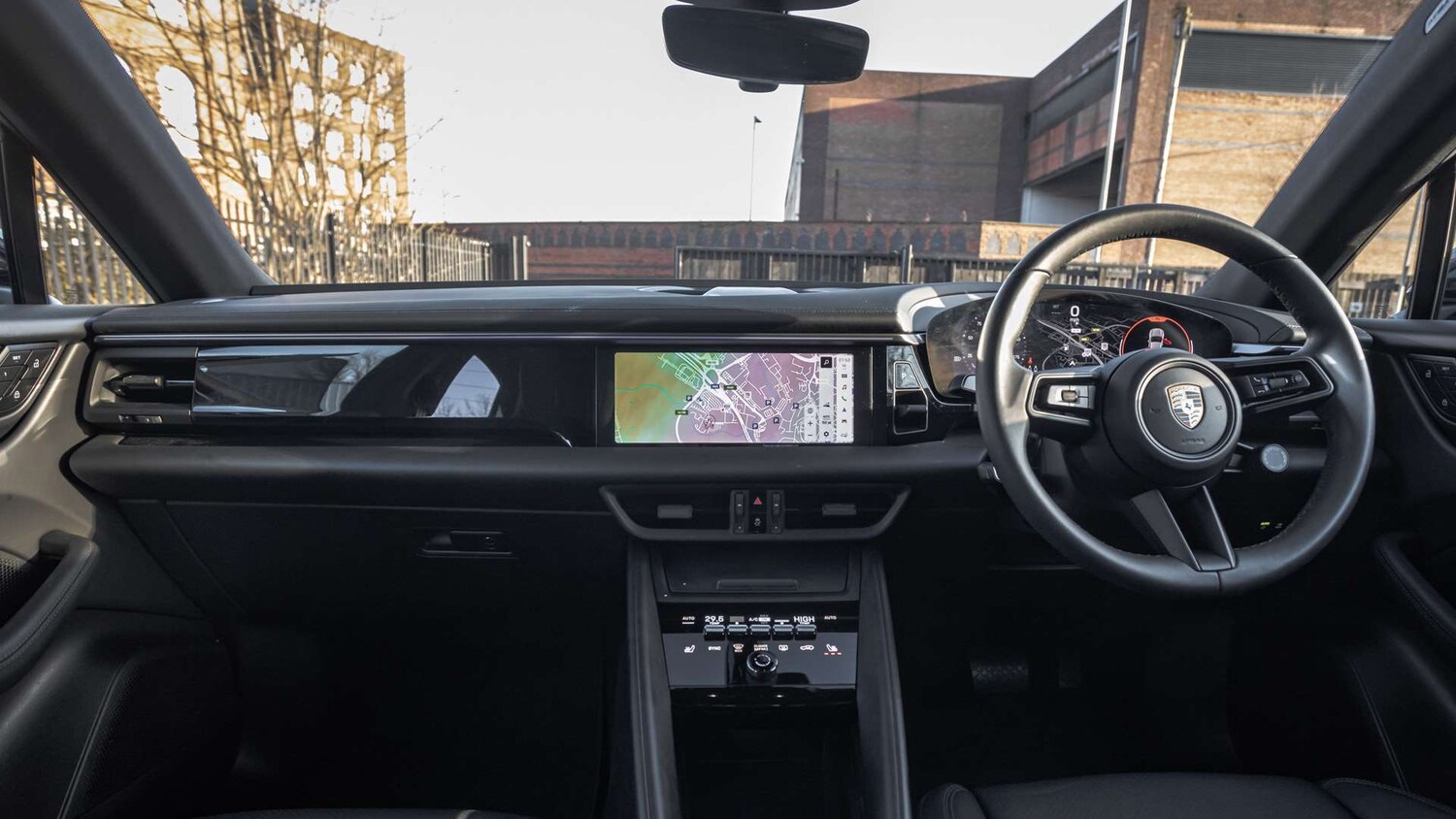 Used Porsche Macan 2025 for sale - 77500251: Photo 10