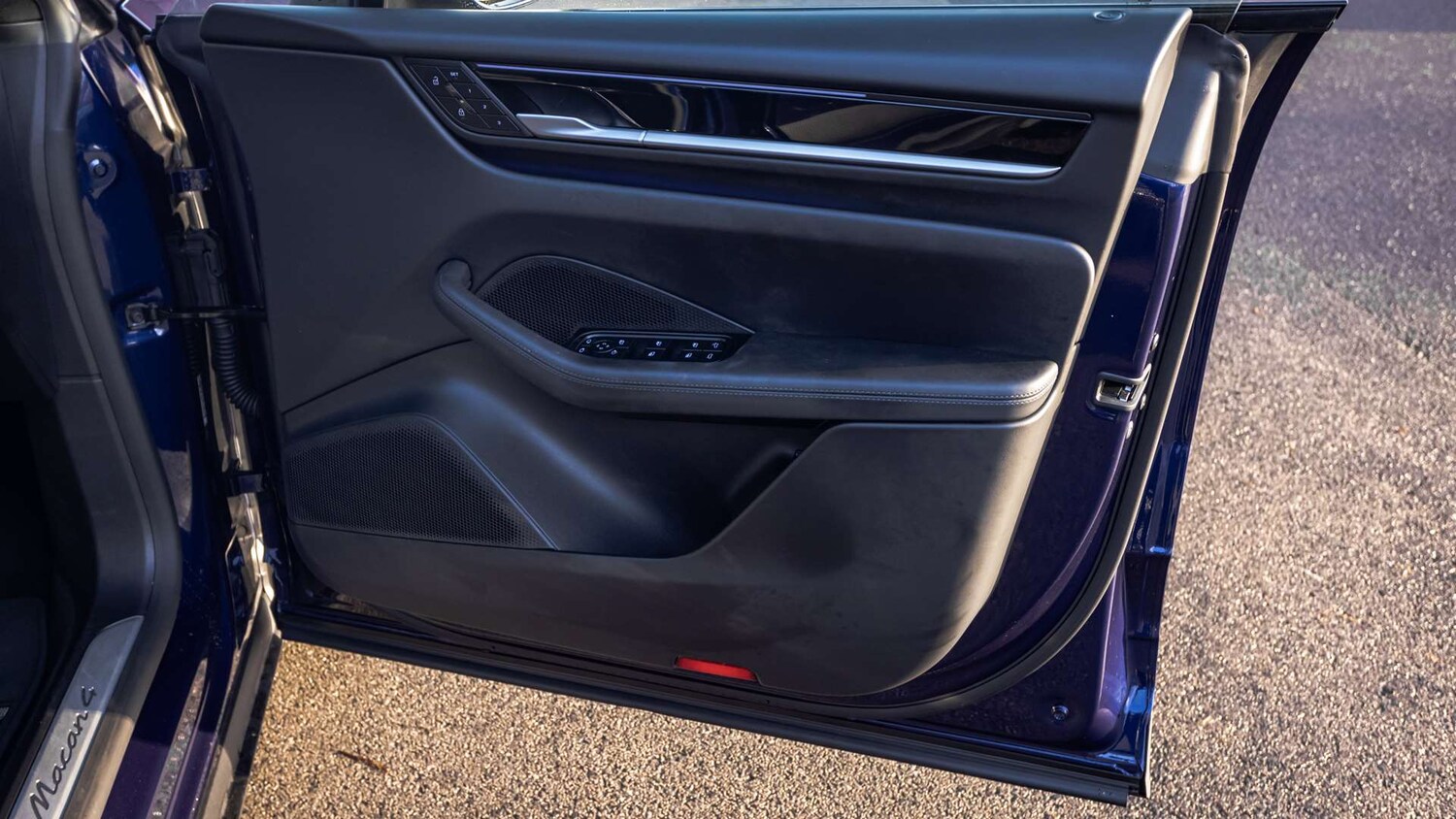 Used Porsche Macan 2025 for sale - 77500251: Photo 27