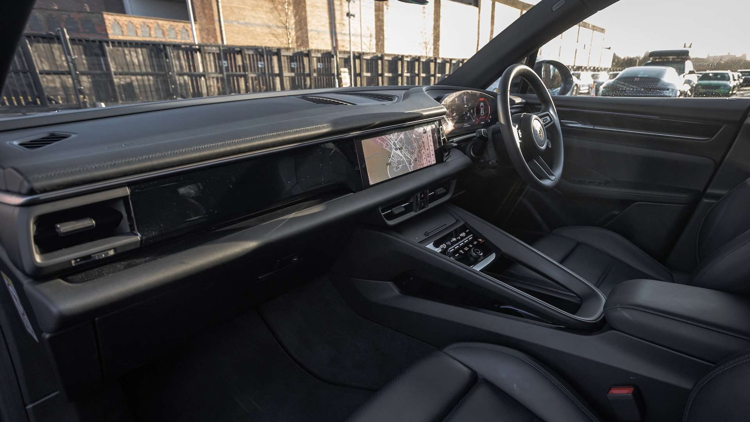 Used Porsche Macan 2025 for sale - 77500251: Photo 4