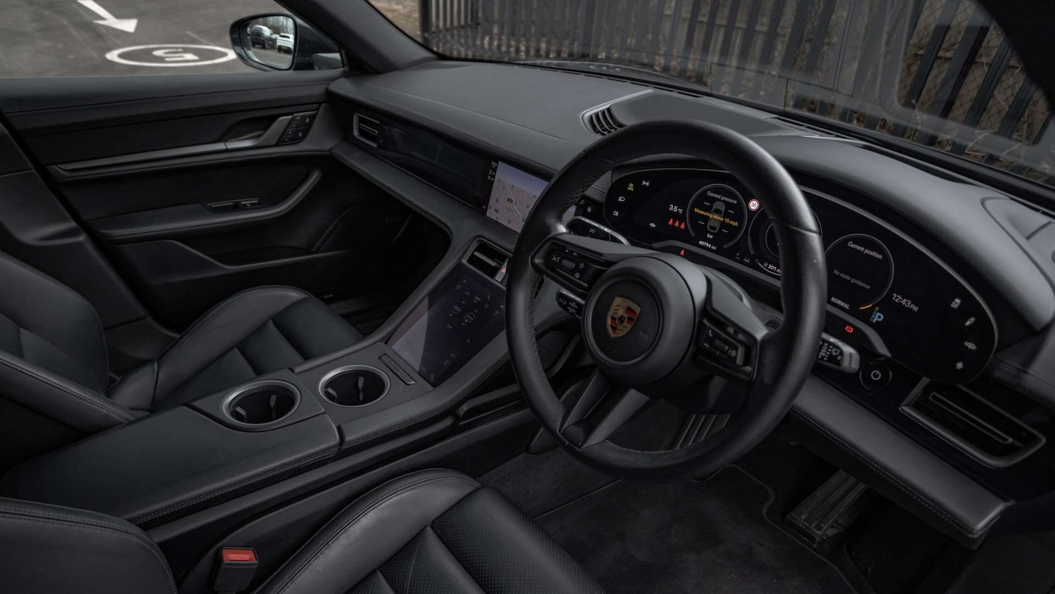 Used Porsche Taycan 2023 for sale - 77219513: Photo 12