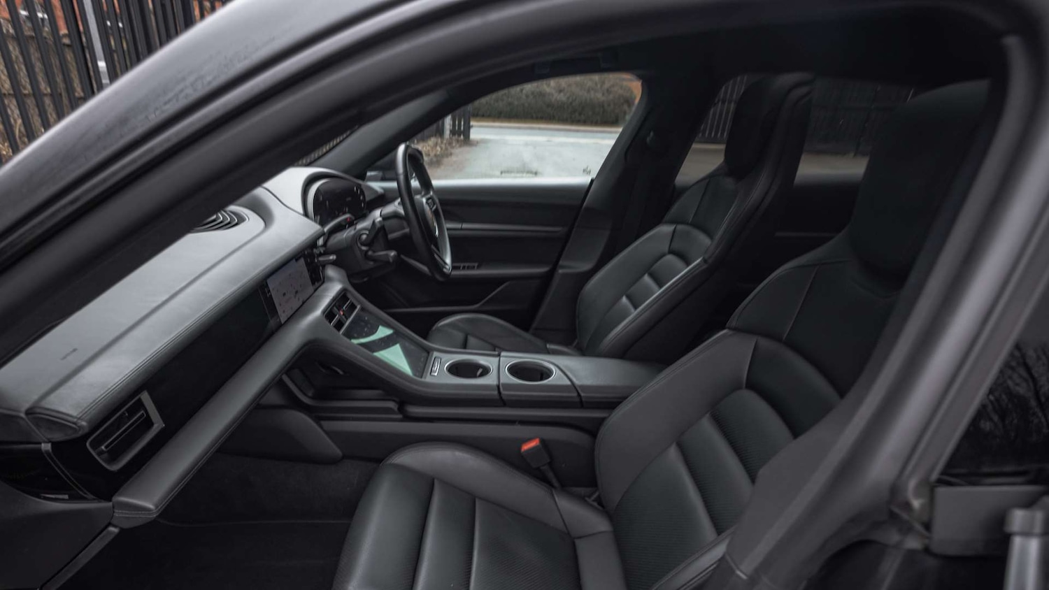 Used Porsche Taycan 2023 for sale - 77219513: Photo 14