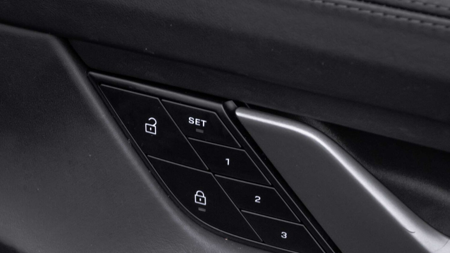 Used Porsche Taycan 2023 for sale - 77219513: Photo 23