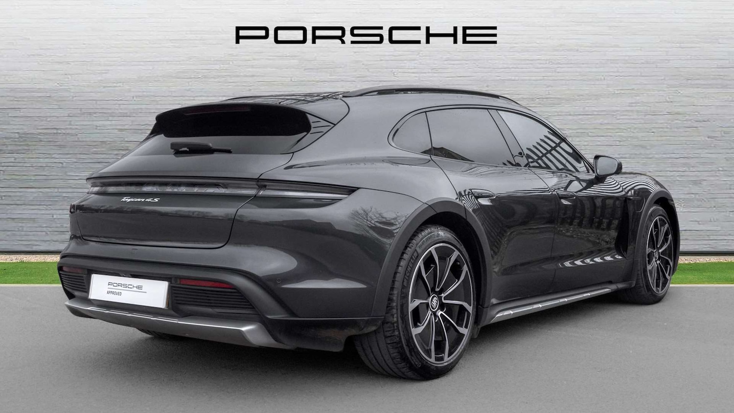 Used Porsche Taycan 2023 for sale - 77219513: Photo 3