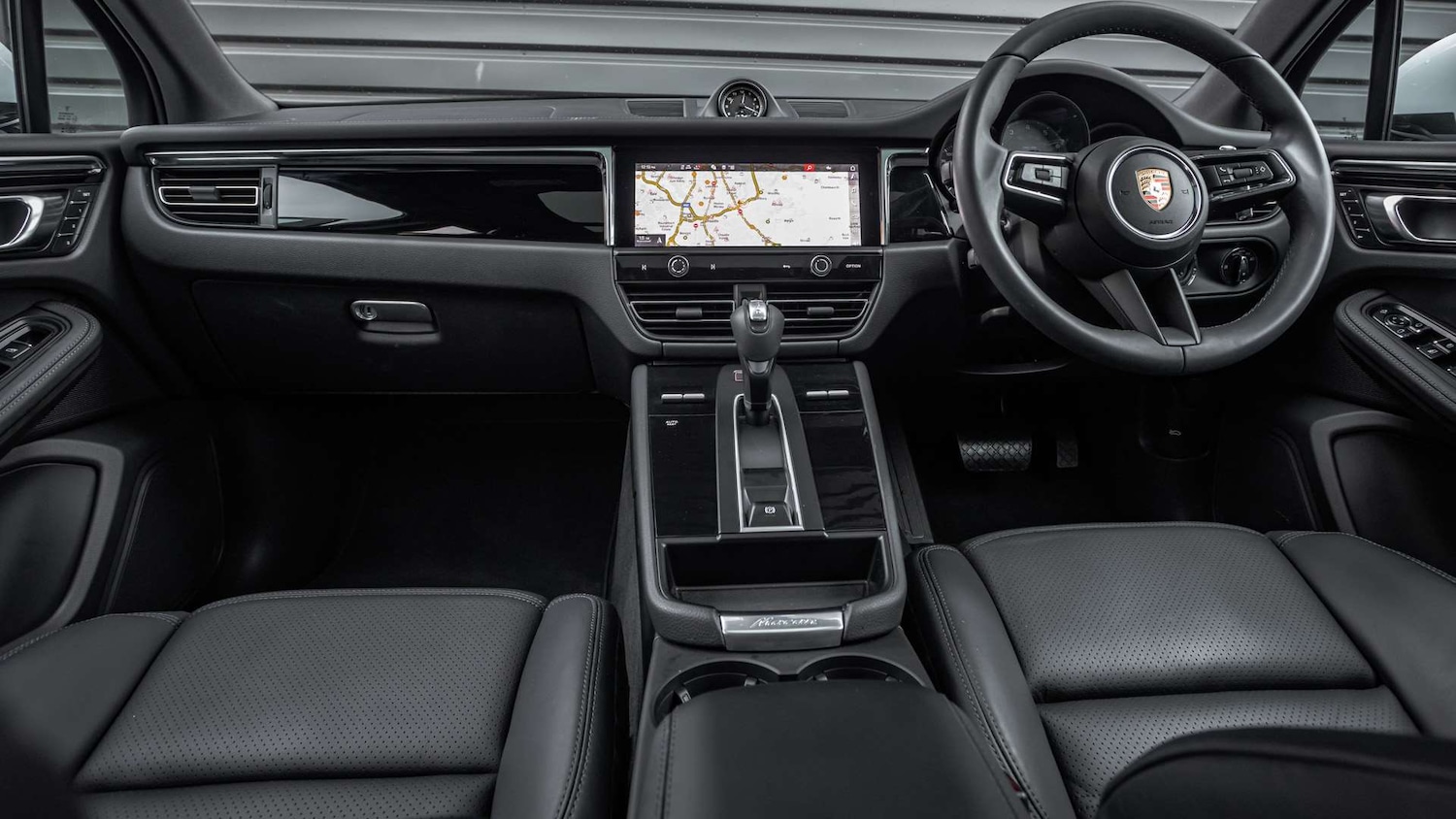 Used Porsche Macan 2025 for sale - 76252207: Photo 11