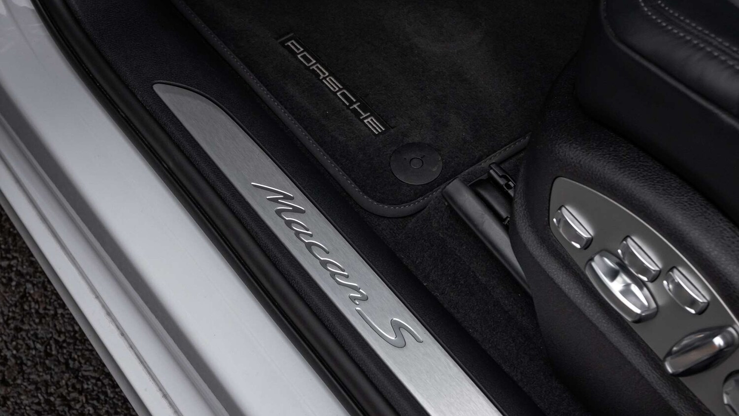 Used Porsche Macan 2025 for sale - 76252207: Photo 28