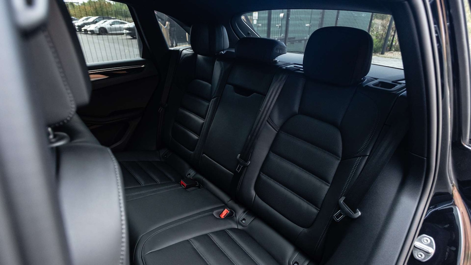 Used Porsche Macan 2025 for sale - 76789303: Photo 15