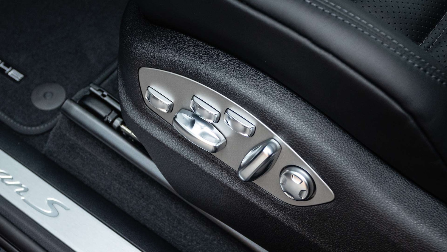 Used Porsche Macan 2025 for sale - 76789303: Photo 28