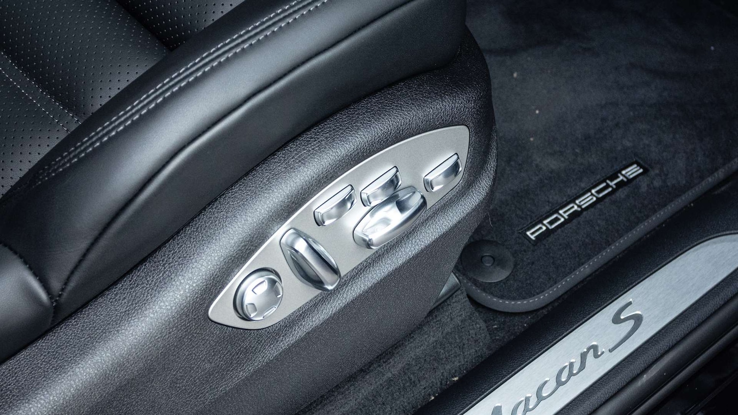 Used Porsche Macan 2025 for sale - 76789303: Photo 29