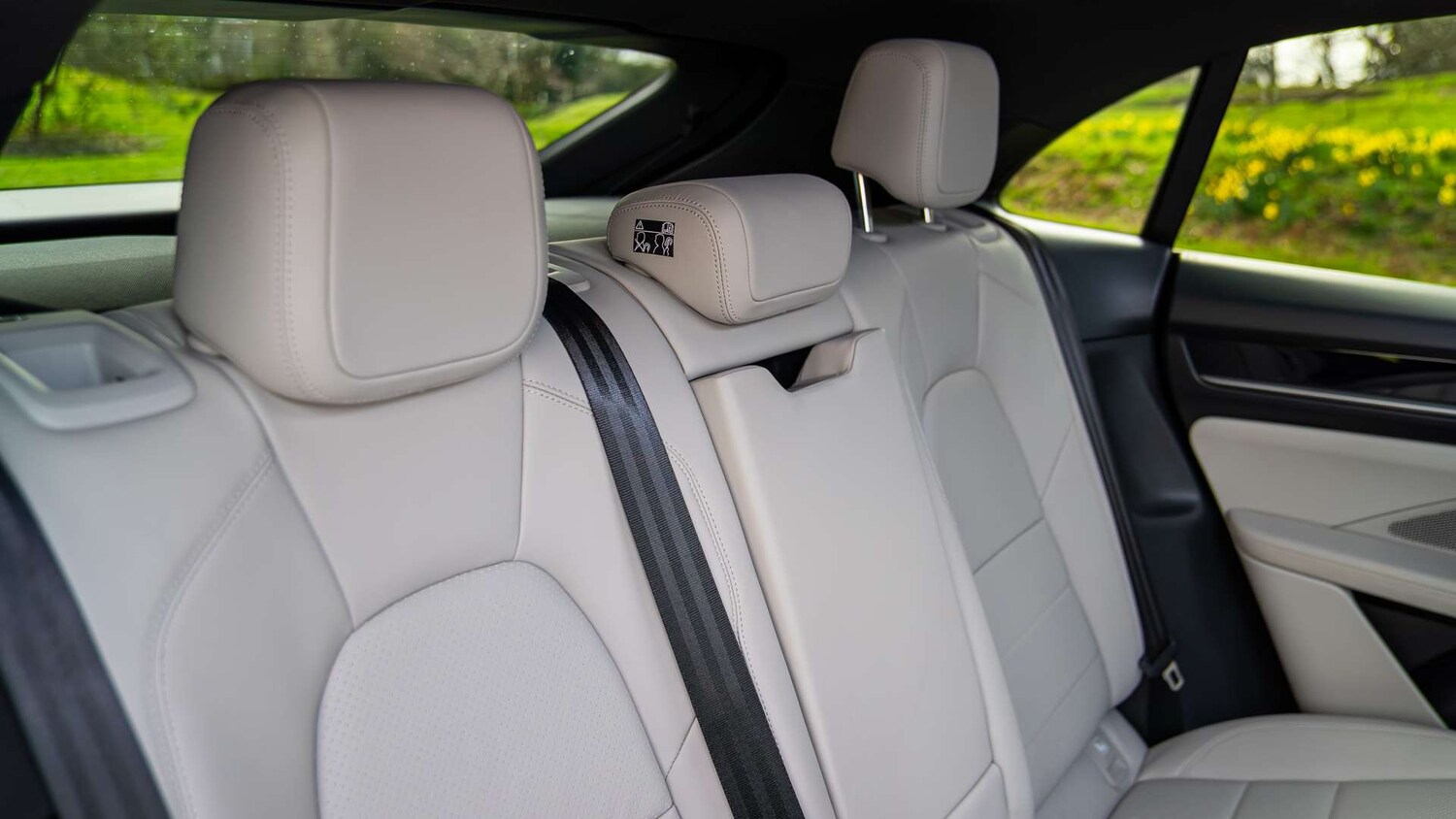 Used Porsche Macan 2025 for sale - 78051911: Photo 13