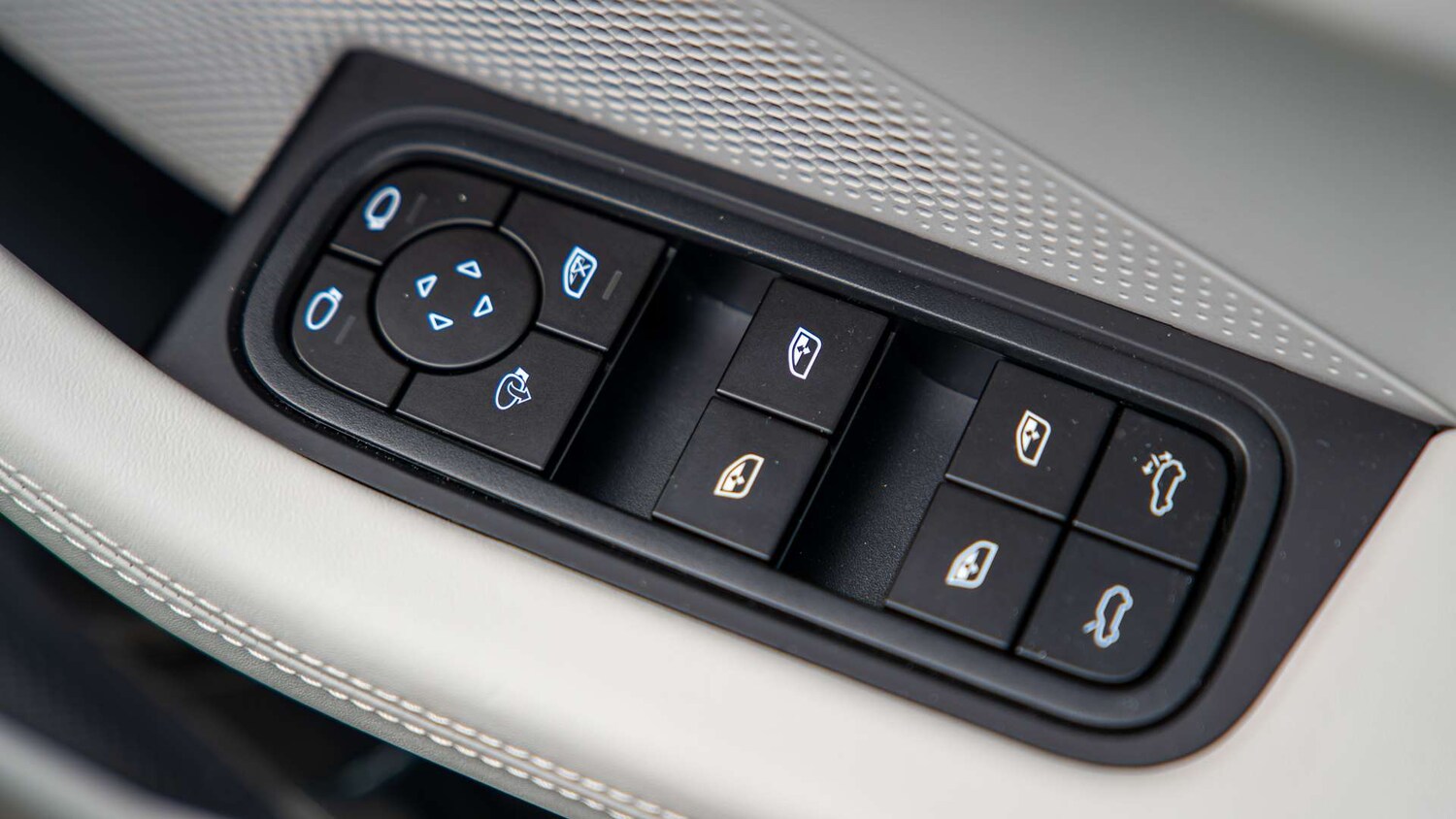 Used Porsche Macan 2025 for sale - 78051911: Photo 22