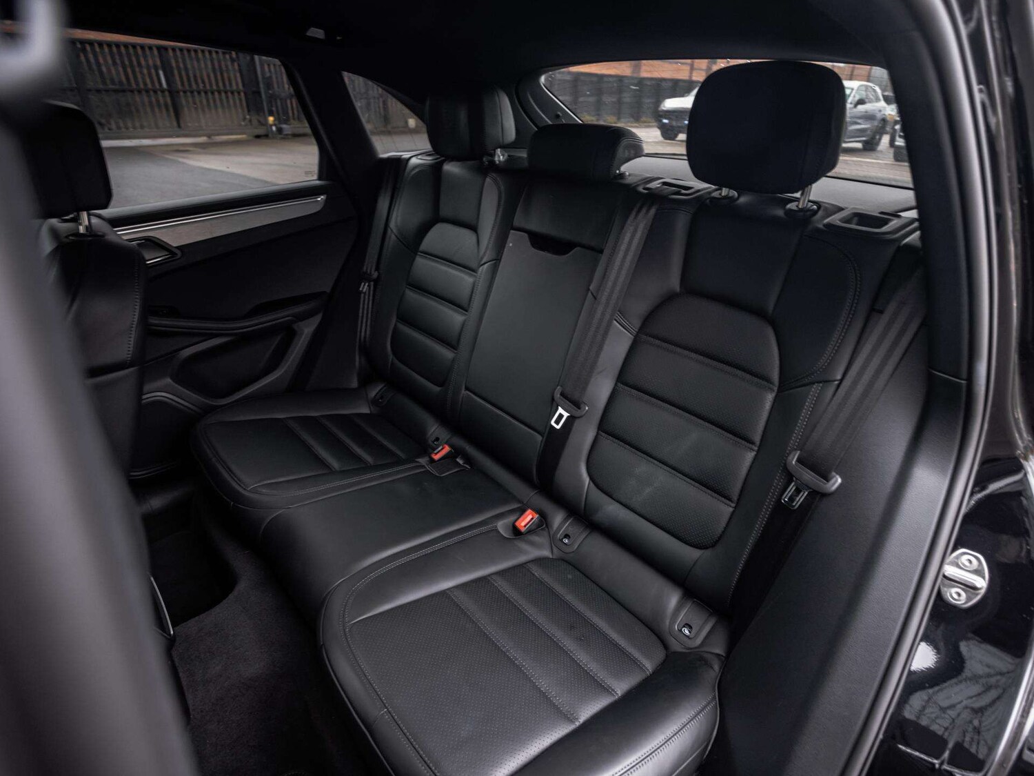 Used Porsche Macan 2023 for sale - 77686447: Photo 16