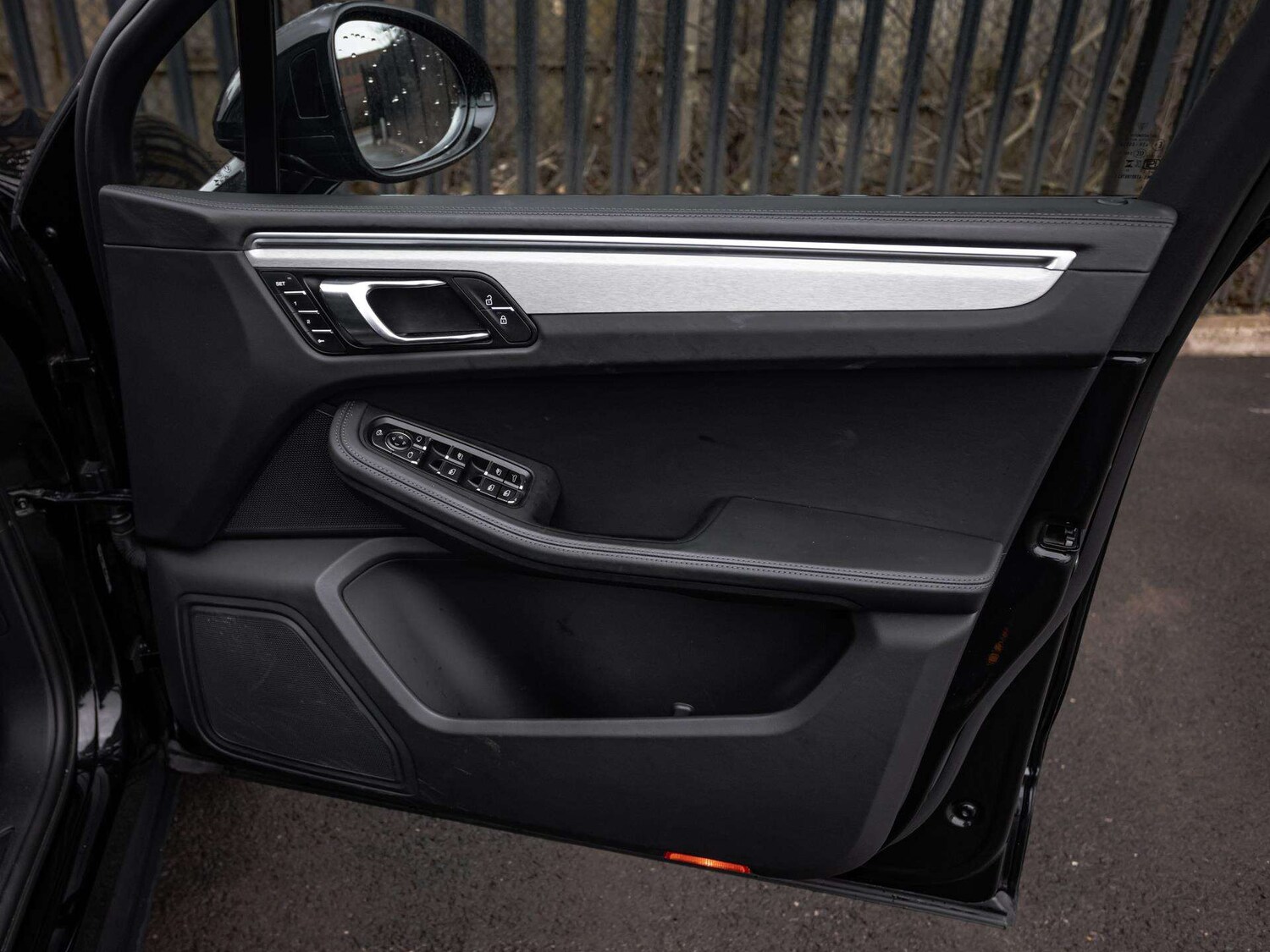 Used Porsche Macan 2023 for sale - 77686447: Photo 20