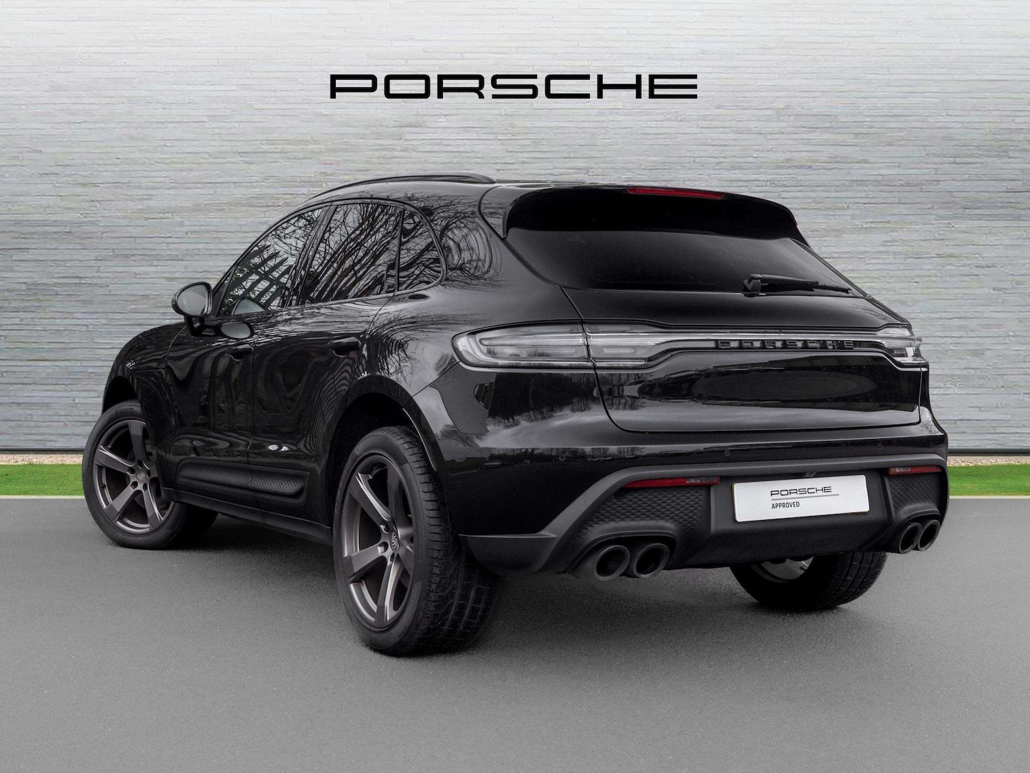 Used Porsche Macan 2023 for sale - 77686447: Photo 4