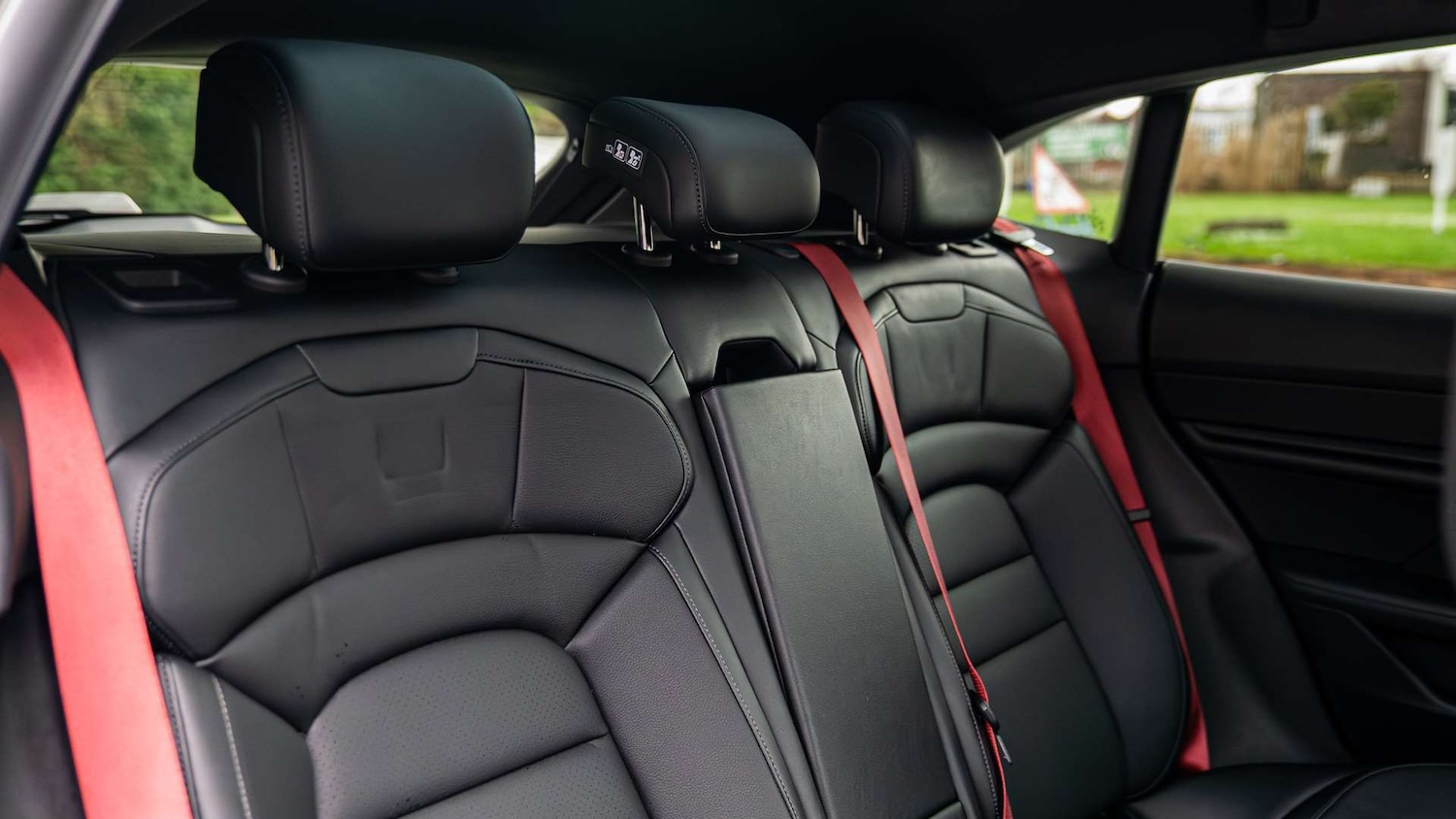 Used Porsche Taycan 2022 for sale - 77147364: Photo 15