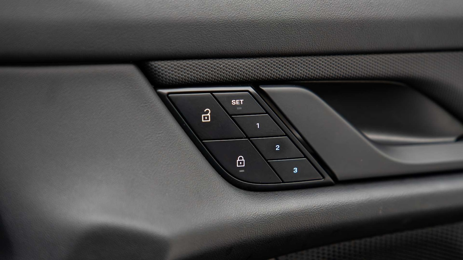 Used Porsche Taycan 2022 for sale - 77147364: Photo 32