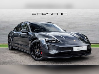 2023 - GTS Sport Turismo 5-Door