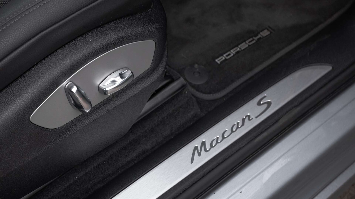 Used Porsche Macan 2023 for sale - 77076603: Photo 28