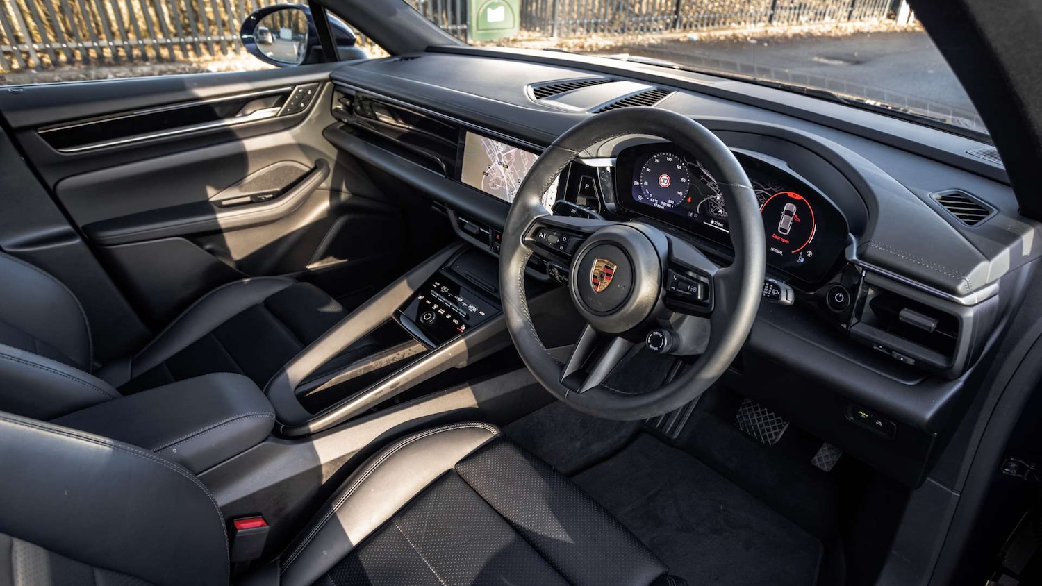 Used Porsche Macan 2025 for sale - 77164429: Photo 11