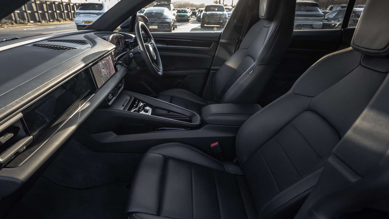 Used Porsche Macan 2025 for sale - 77164429: Photo 12