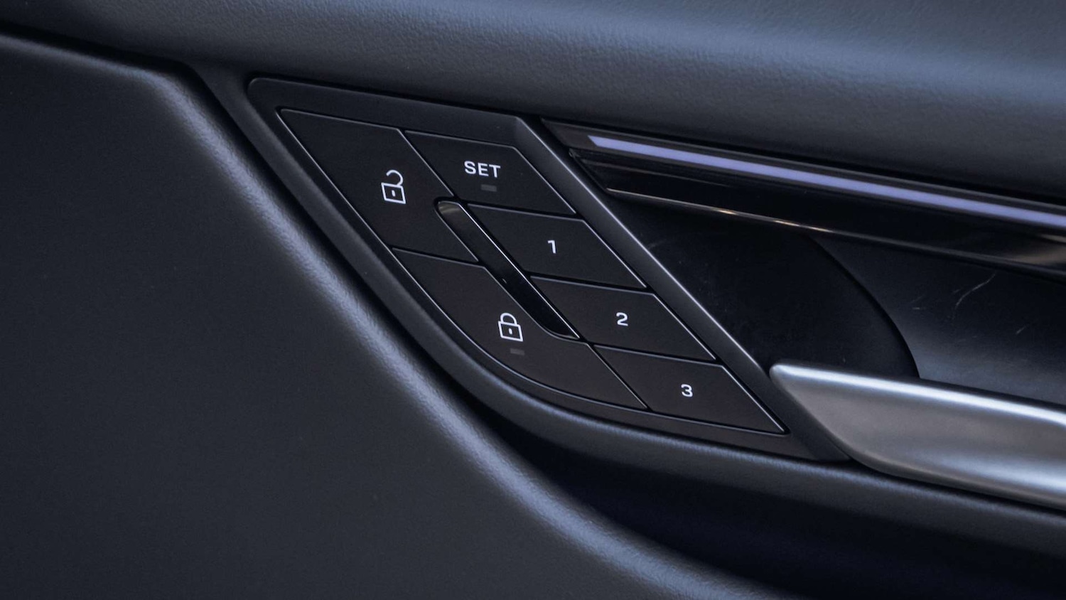 Used Porsche Macan 2025 for sale - 77164429: Photo 25