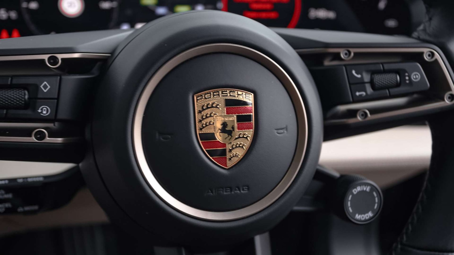 Used Porsche Taycan 2023 for sale - 76774163: Photo 24