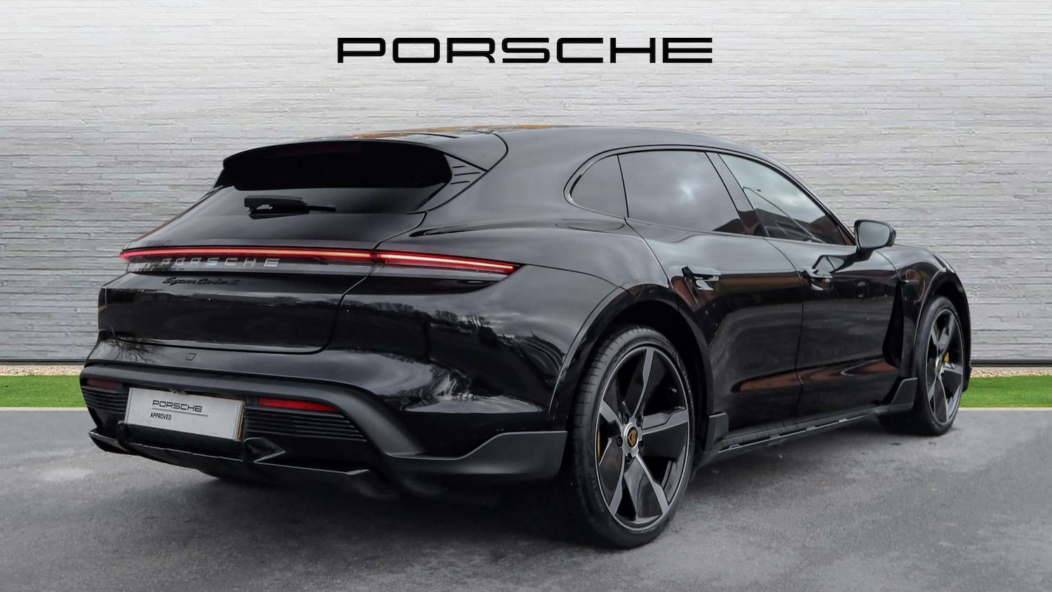 Used Porsche Taycan 2023 for sale - 76774163: Photo 3