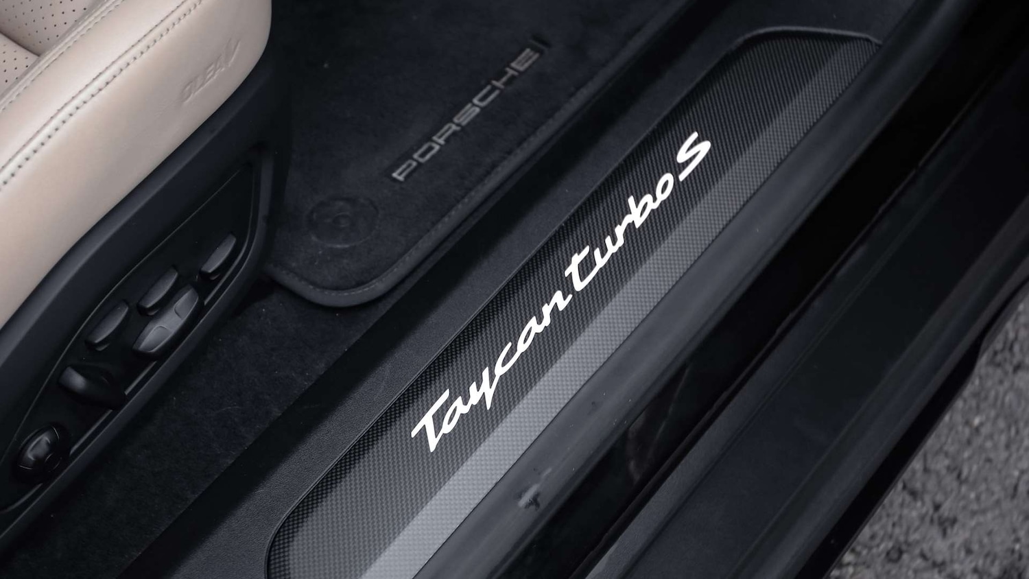 Used Porsche Taycan 2023 for sale - 76774163: Photo 31