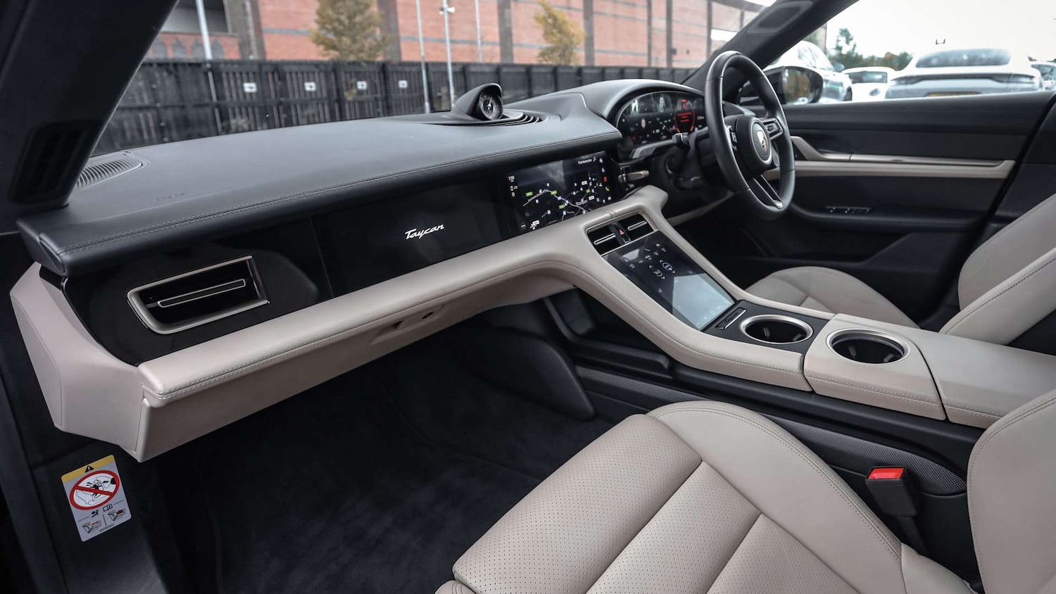 Used Porsche Taycan 2023 for sale - 76774163: Photo 5