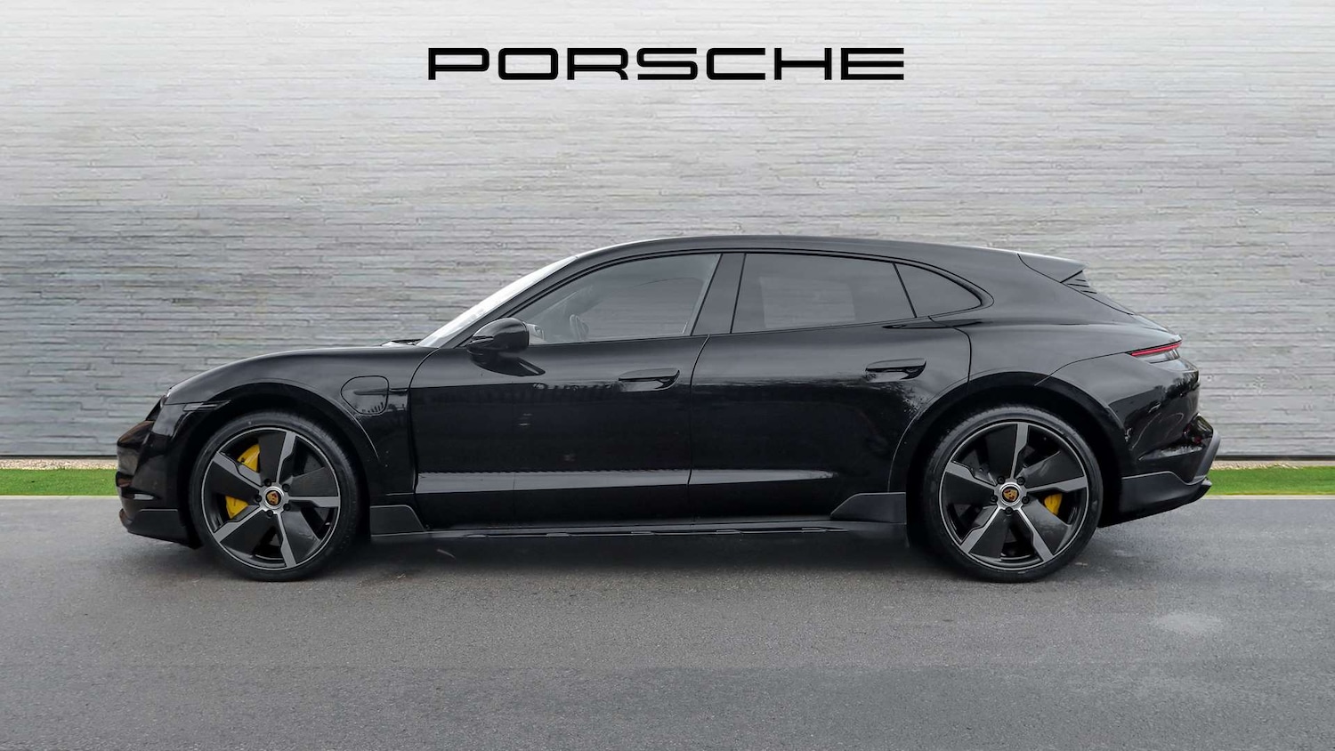 Used Porsche Taycan 2023 for sale - 76774163: Photo 8