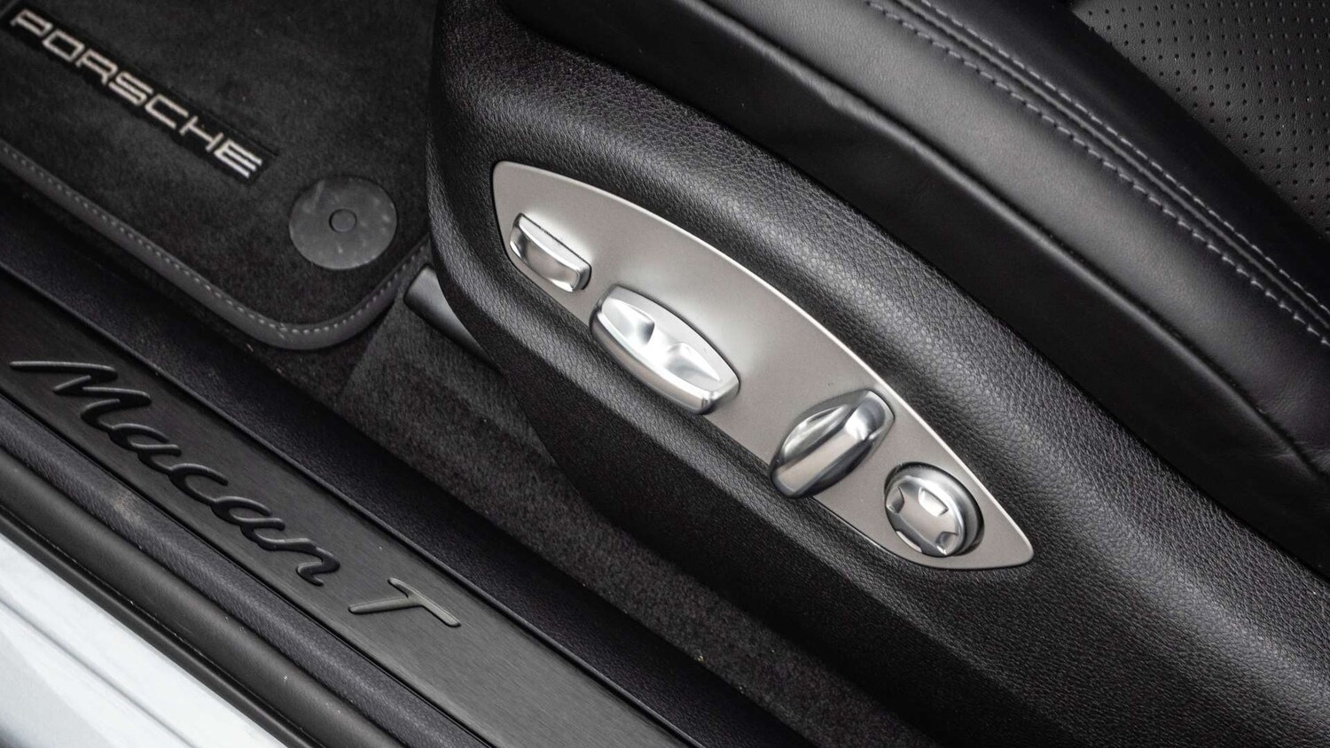 Used Porsche Macan for sale - 78104123: Photo 25