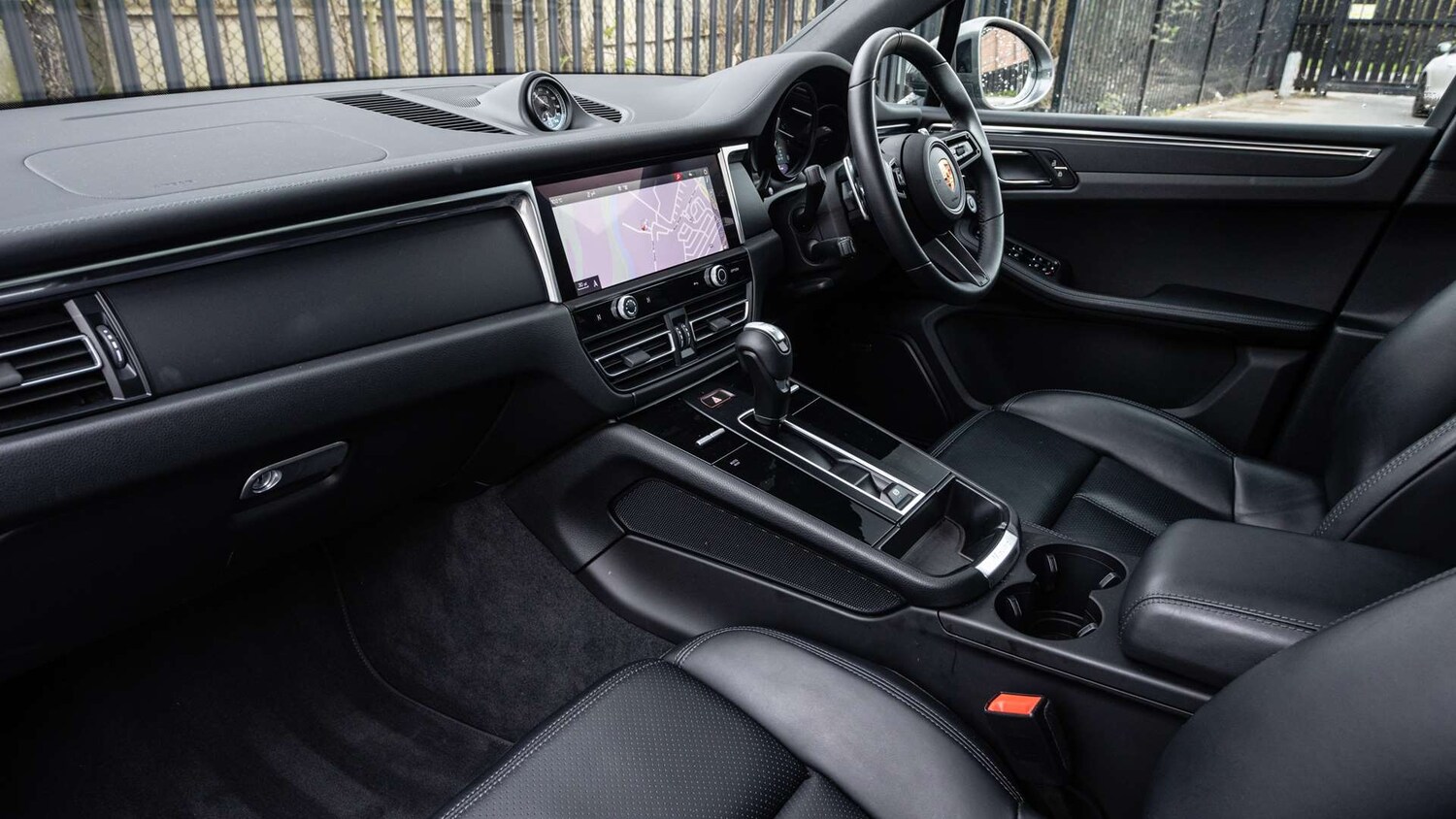 Used Porsche Macan for sale - 78104123: Photo 5