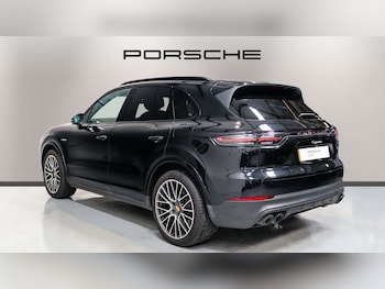 Used Porsche Cayenne 2023 for sale - 79455547: Photo