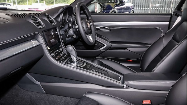 Used Porsche Cayman 2025 for sale - 76156171: Photo 3