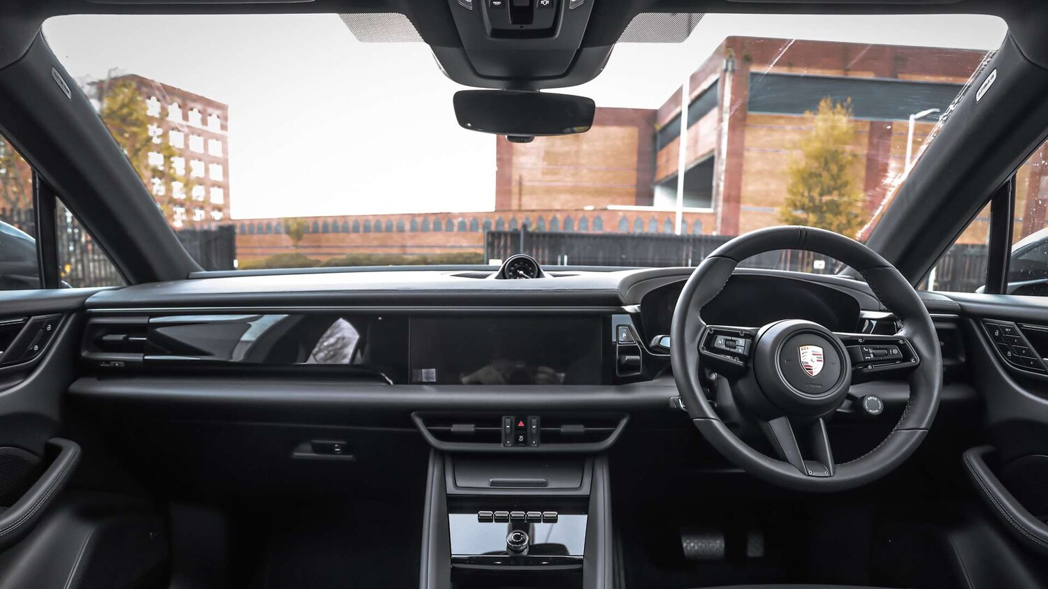 Used Porsche Macan 2025 for sale - 78010009: Photo 11