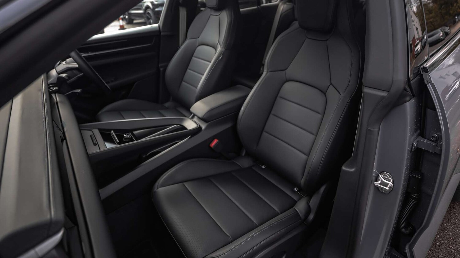 Used Porsche Macan 2025 for sale - 78010009: Photo 16