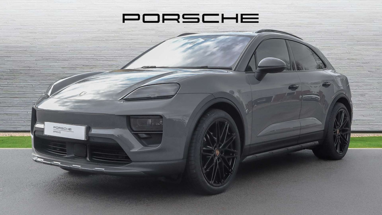 Used Porsche Macan 2025 for sale - 78010009: Photo 2
