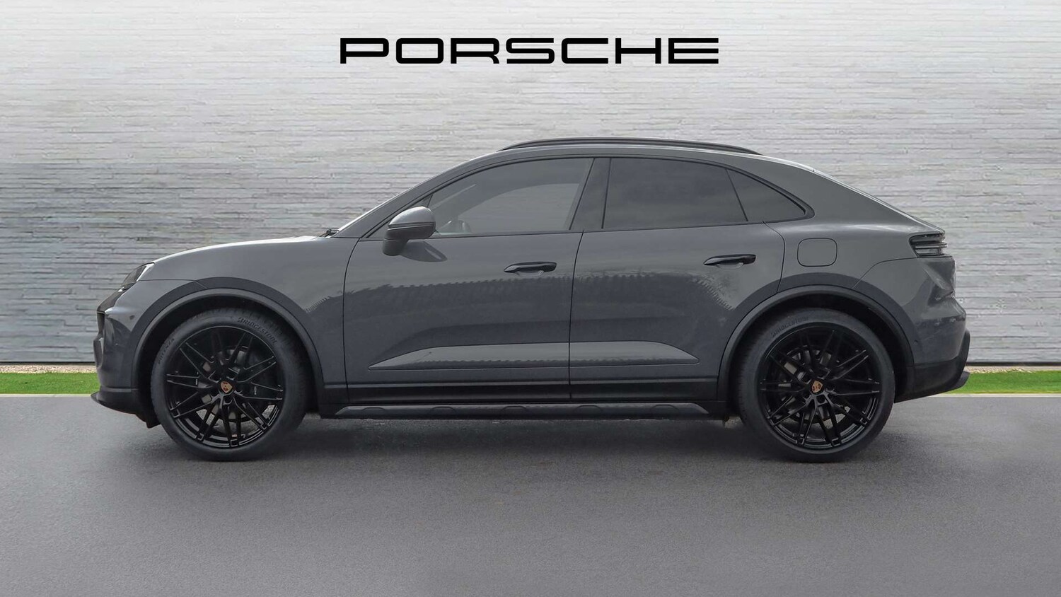 Used Porsche Macan 2025 for sale - 78010009: Photo 8