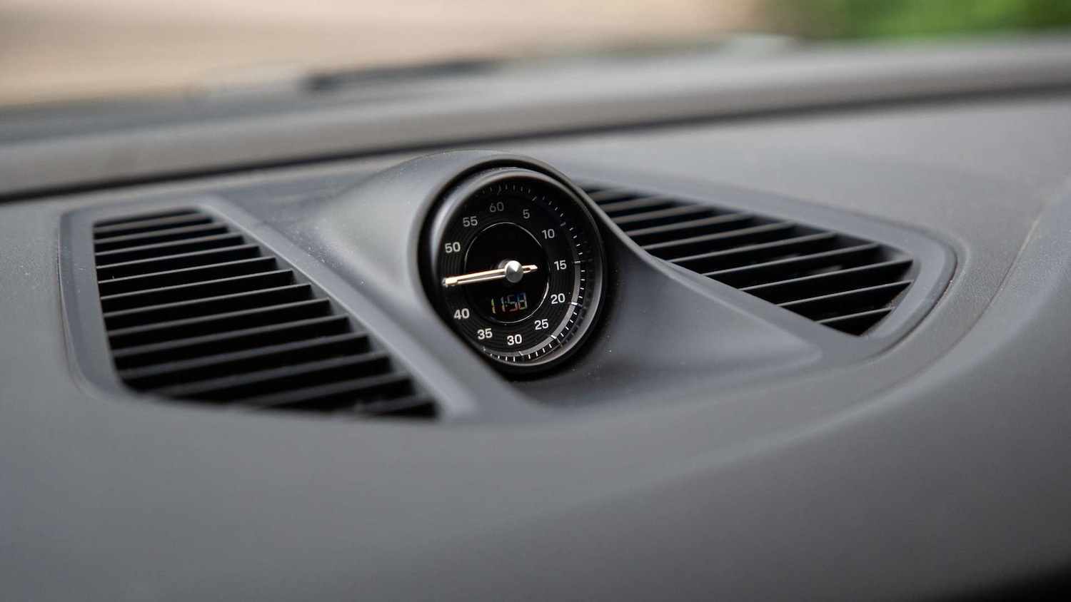 Used Porsche Macan 2025 for sale - 76242612: Photo 14