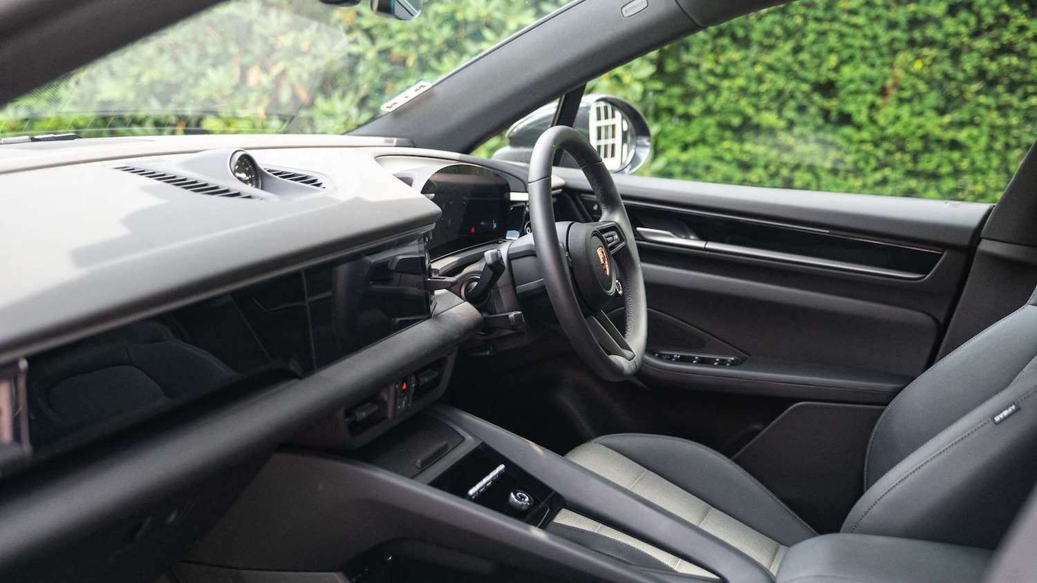 Used Porsche Macan 2025 for sale - 76242612: Photo 4