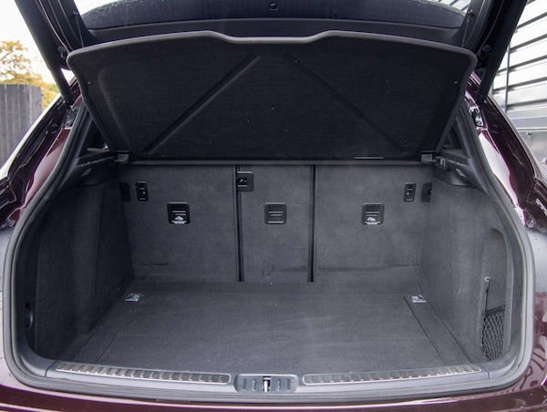 Used Porsche Macan 2023 for sale - 76242419: Photo 24