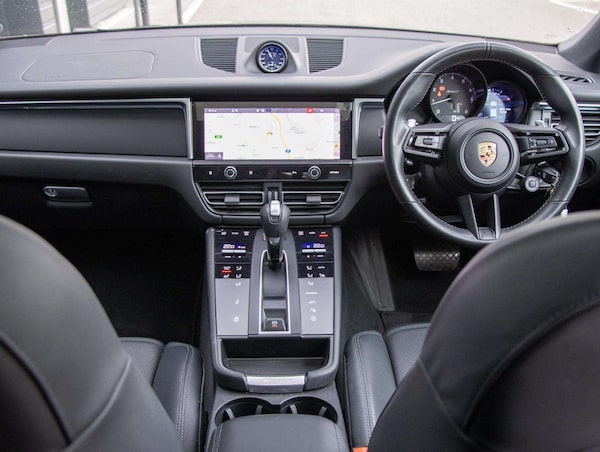 Used Porsche Macan 2023 for sale - 76242419: Photo 27