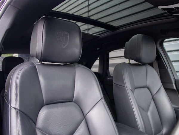 Used Porsche Macan 2023 for sale - 76242419: Photo 8