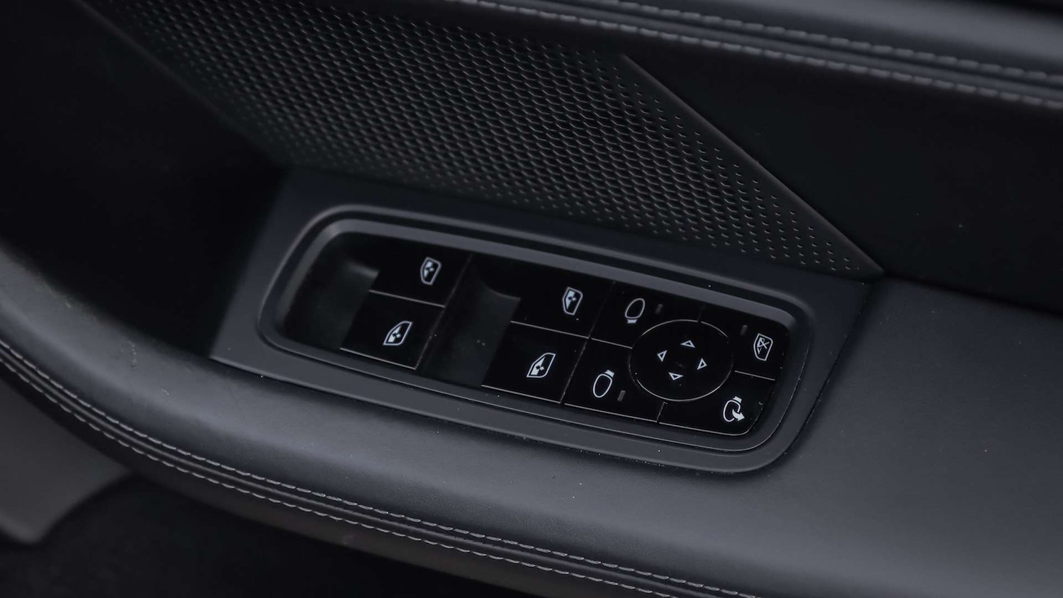 Used Porsche Taycan 2021 for sale - 76501846: Photo 28