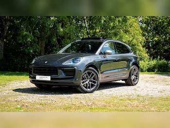 Used Porsche Macan 2025 for sale - 75417979: Photo