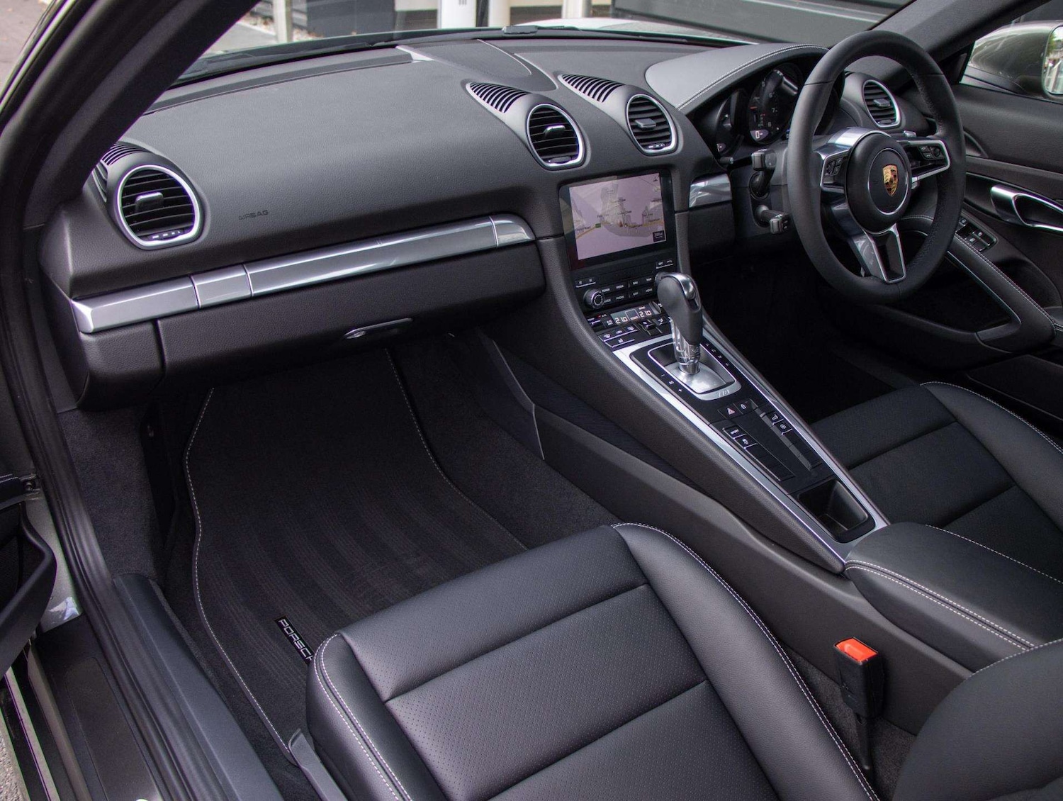 Used Porsche Cayman 2025 for sale - 76648936: Photo 10