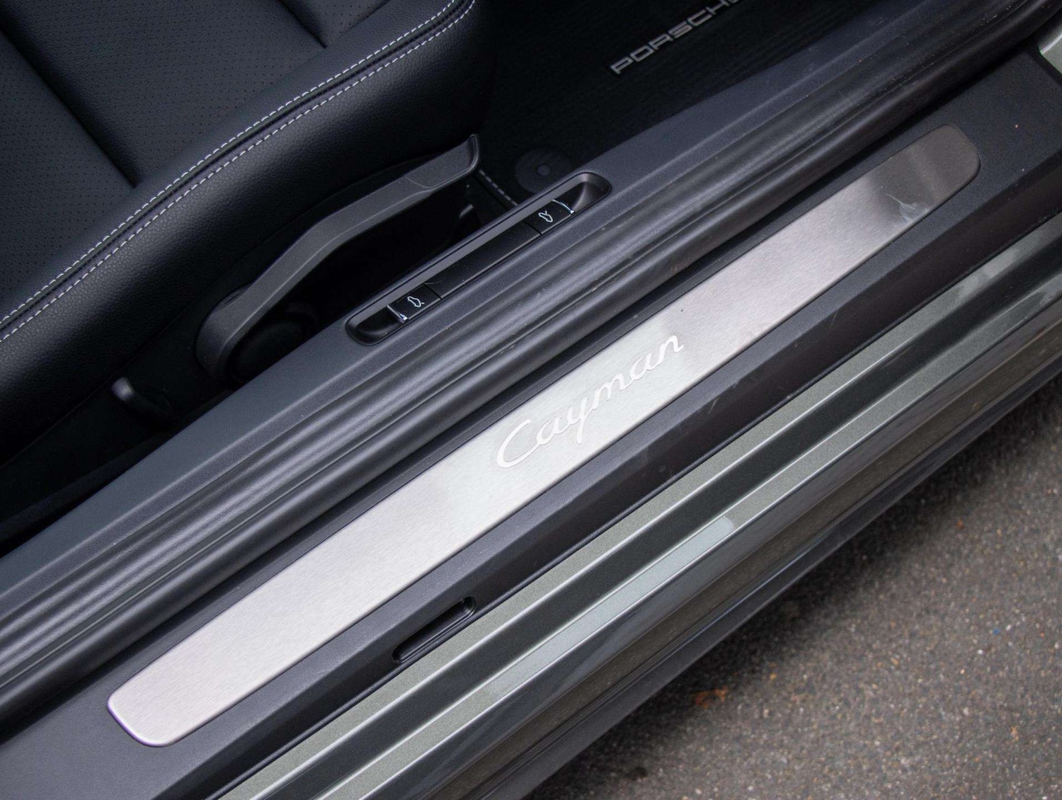 Used Porsche Cayman 2025 for sale - 76648936: Photo 16