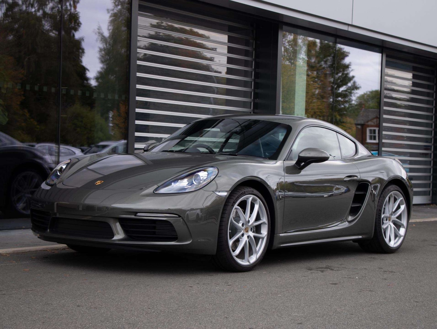 Used Porsche Cayman 2025 for sale - 76648936: Photo 17