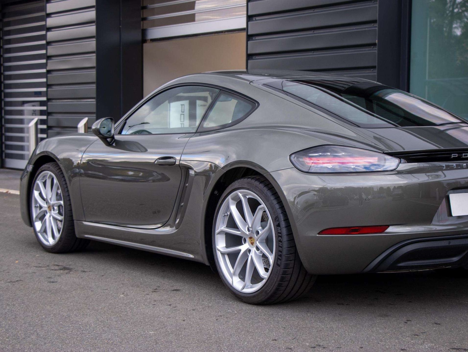 Used Porsche Cayman 2025 for sale - 76648936: Photo 22