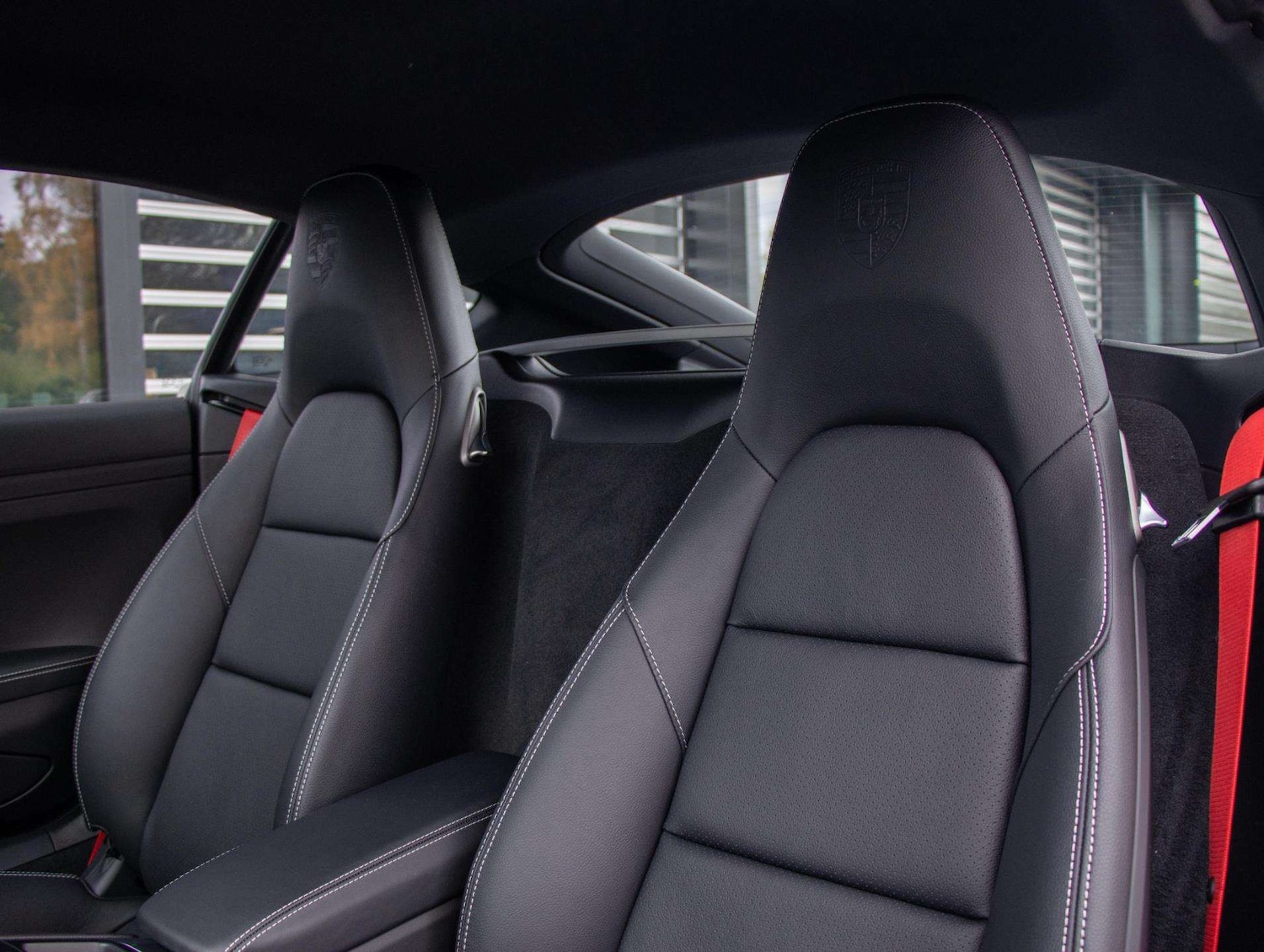 Used Porsche Cayman 2025 for sale - 76648936: Photo 28