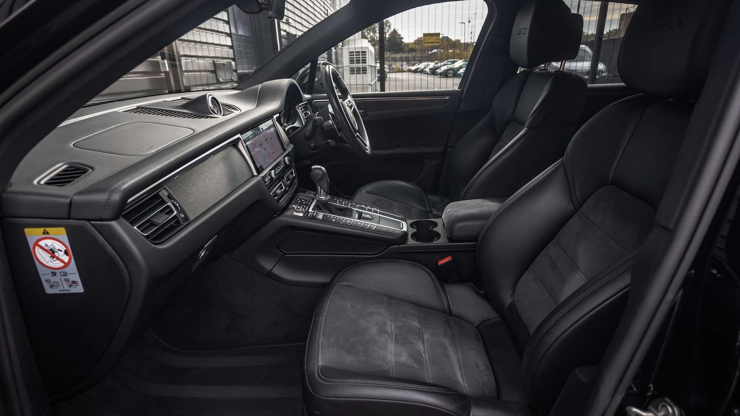 Used Porsche Macan 2021 for sale - 76191881: Photo 13